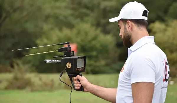 GER Detect Deep Seeker Long Range Gold Detector with Ground Scanner